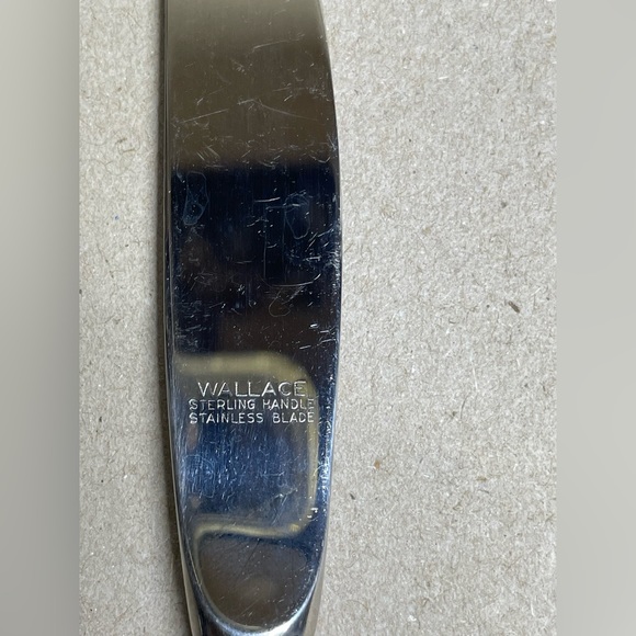 Rose Point Sterling Handle 1934 Butter Spreader  6 1/4 Wallace Silversmiths - Picture 3 of 6